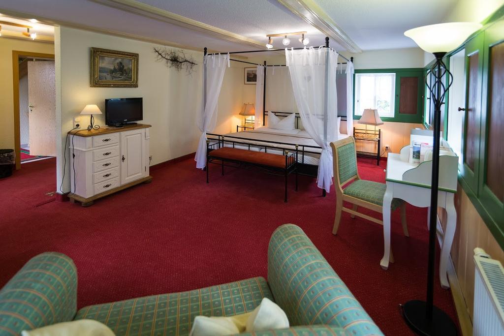 Romantik Hotel Zum Lindengarten Курорт Йонсдорф Экстерьер фото